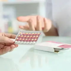 Objawy ciąży podczas zażywania tabletek antykoncepcyjnych – co musisz wiedzieć