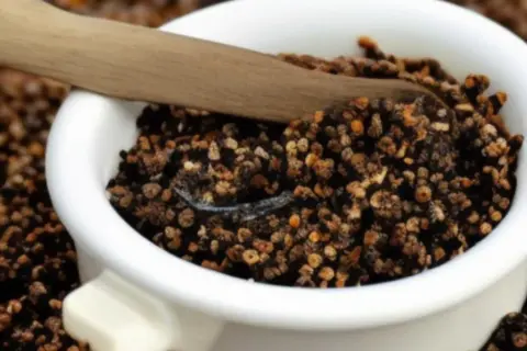 Jak bezpiecznie zażywać propolis na spirytusie – dawkowanie i skutki uboczne
