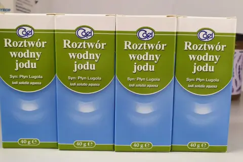 Cztery opakowania płynu Lugola, roztworu wodnego jodu, każdy po 40 g.